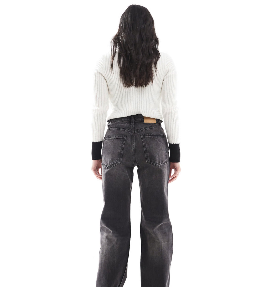 Pull&Bear Petite mid rise straight leg jeans in black